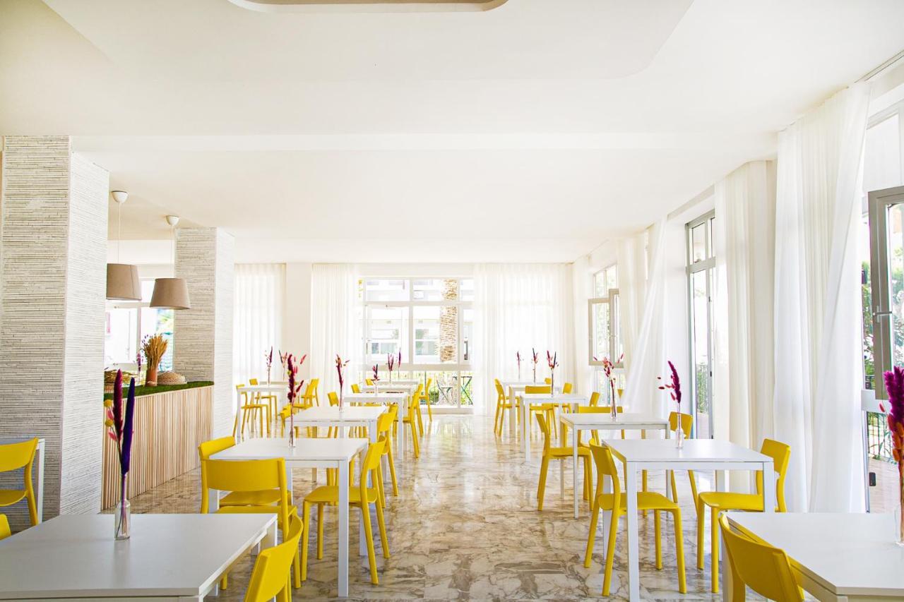 Hotel Blumen Сан Бенедето дел Тронто Екстериор снимка