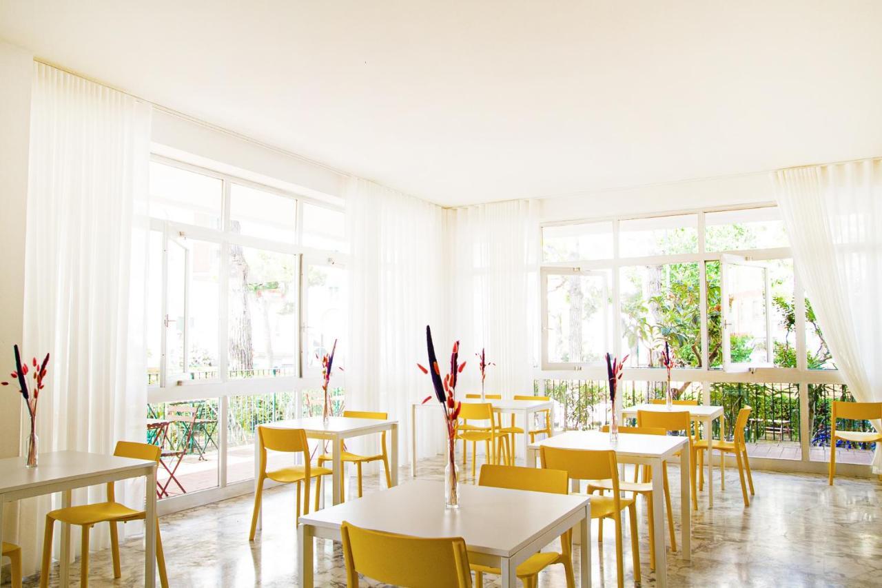 Hotel Blumen Сан Бенедето дел Тронто Екстериор снимка