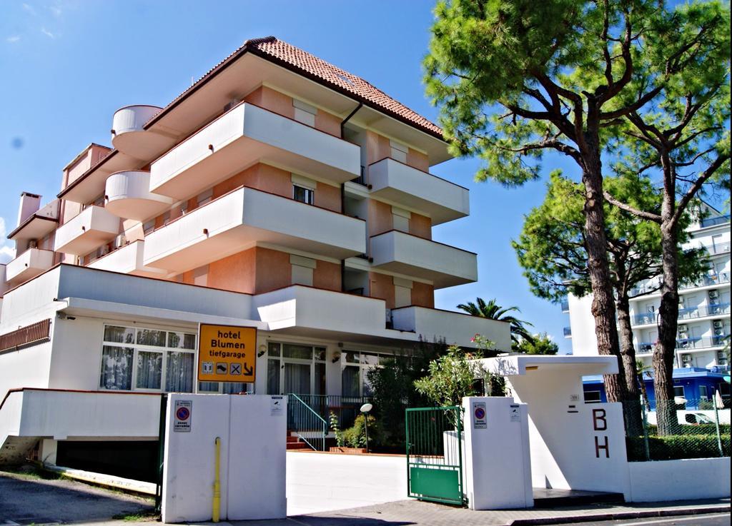 Hotel Blumen Сан Бенедето дел Тронто Екстериор снимка