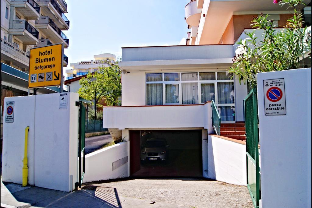 Hotel Blumen Сан Бенедето дел Тронто Екстериор снимка